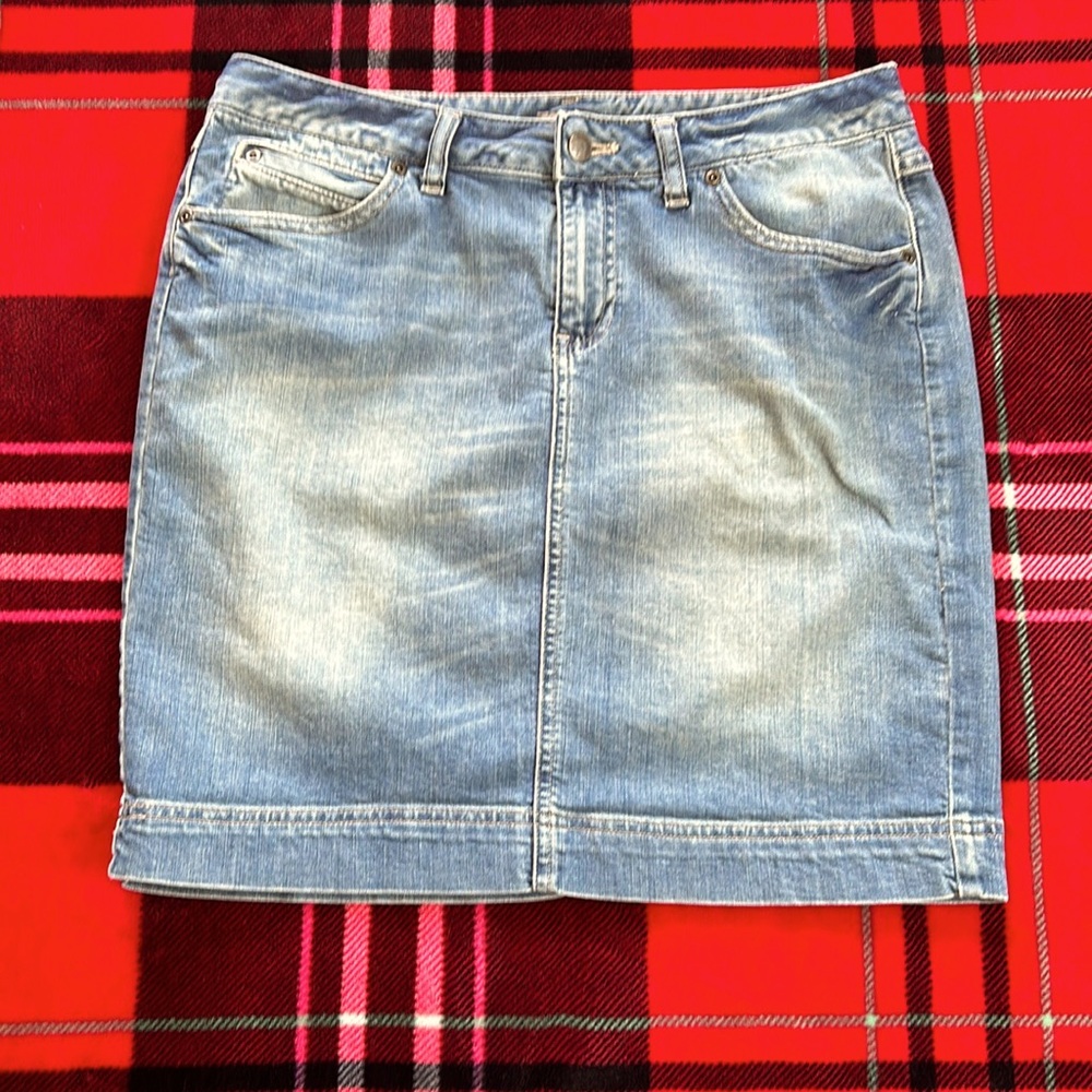 J.Jill Women’s Jean skirt.